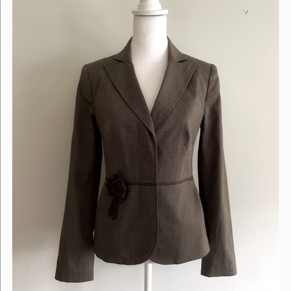 Banana Republic Jackets & Blazers - Banana Republic Blazer Jacket Long Sleeve Button Front  Brown. Size 0